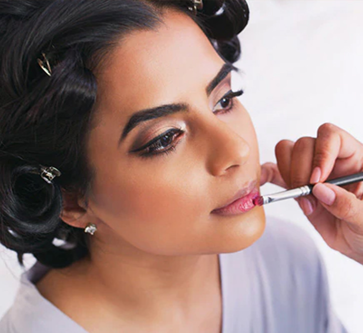 Flawless Finish: Expert Advice on Choosing Your Perfect Bridal Makeup Look